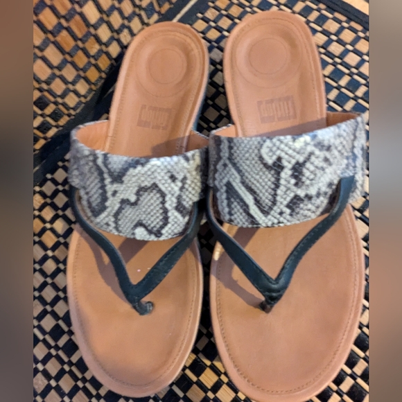 FitFlop snakeskin pattern sandal - Picture 4 of 4